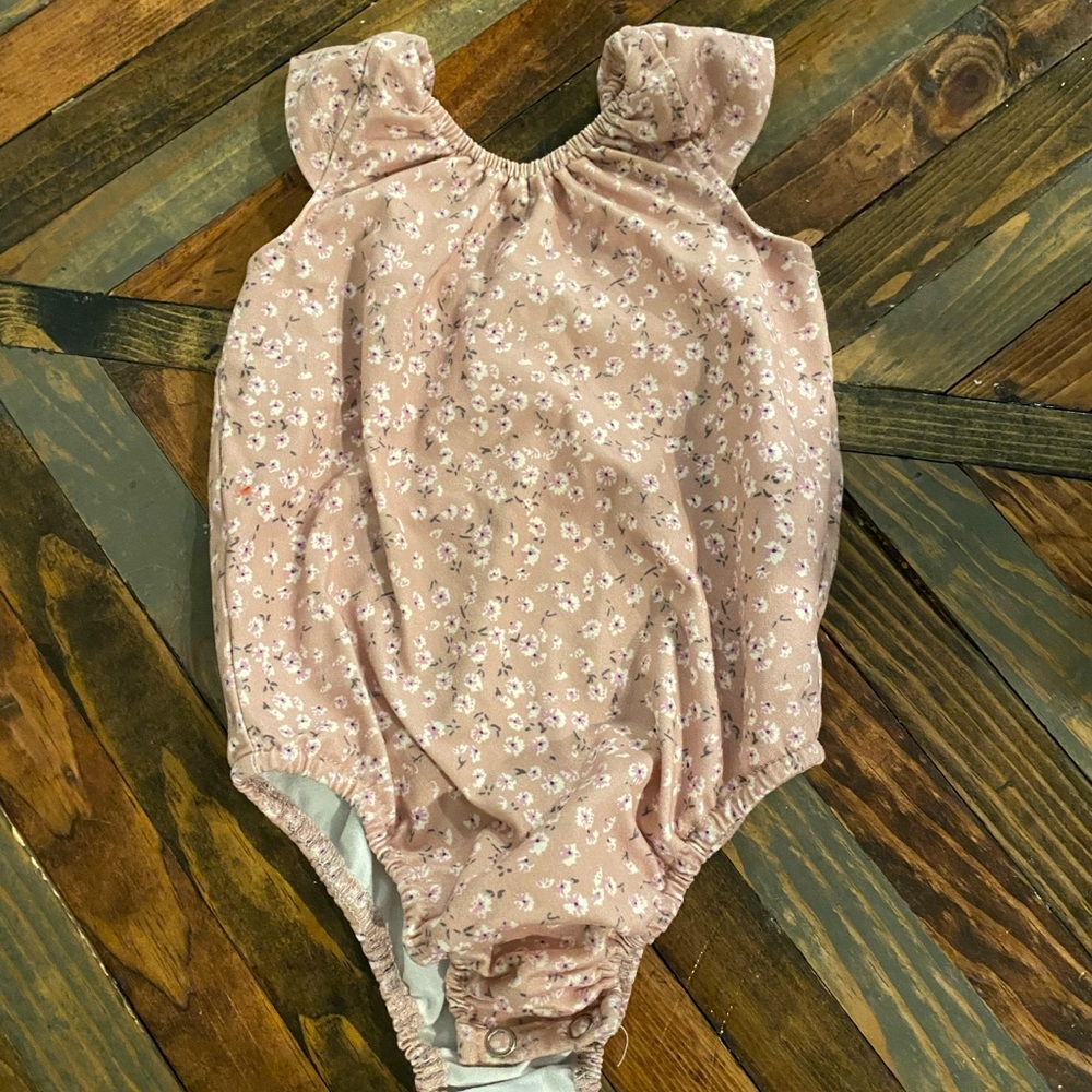 Bailey’s Blossoms onesie. EUC 3-6mo.